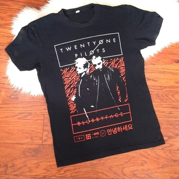 Tultex Tops - Twenty One Pilots Blurryface Tour 2015 Band Tshirt